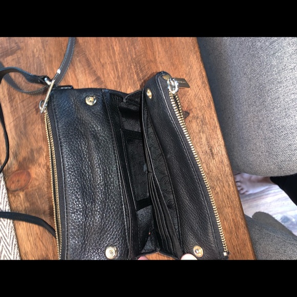MK crossbody leather purse - Picture 2 of 4